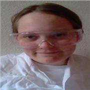Etudiante en chimie, motivée à transmettre sa passion